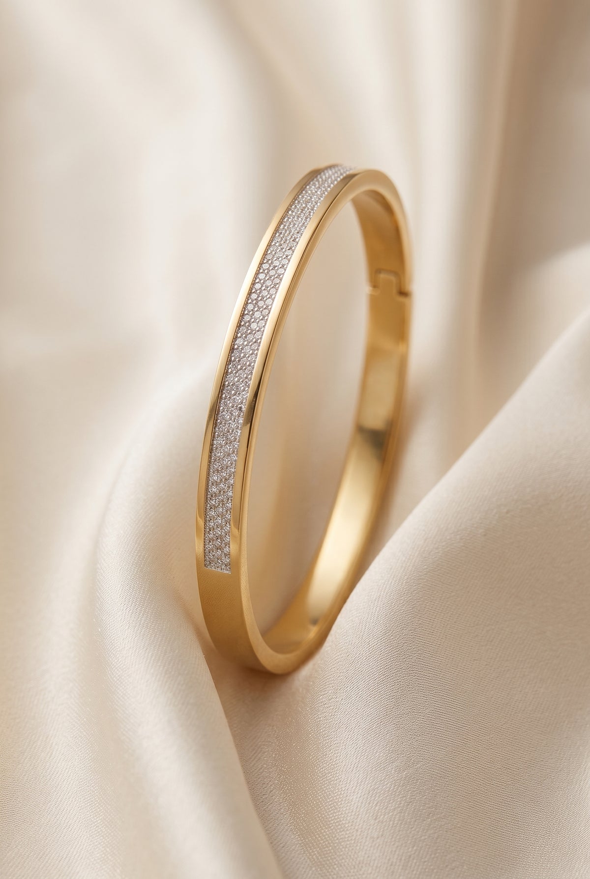 Sleek Bangle