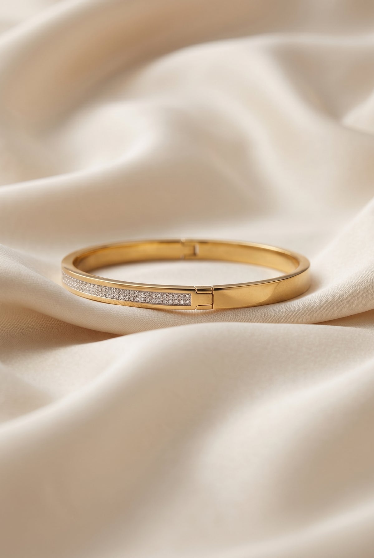 Sleek Bangle