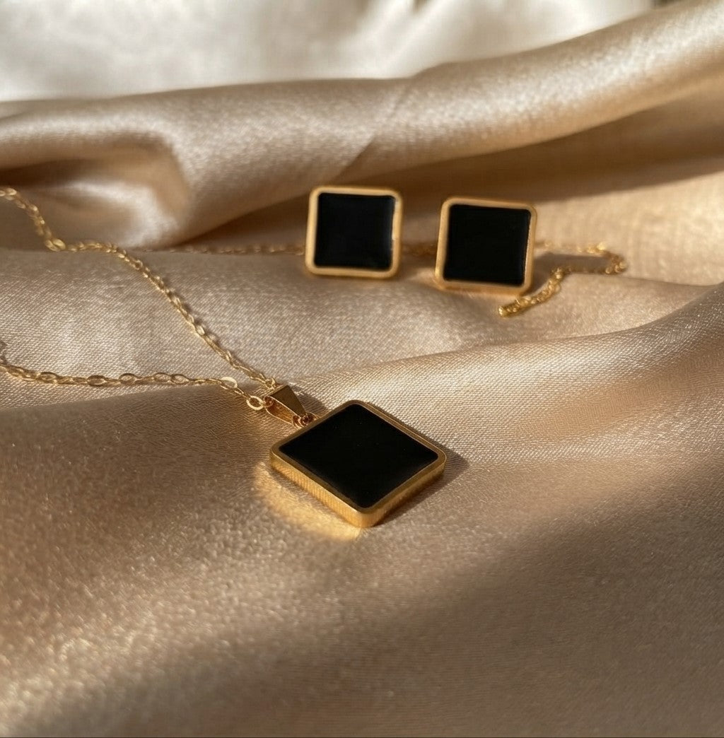 Square Black Studs & Pendant Set